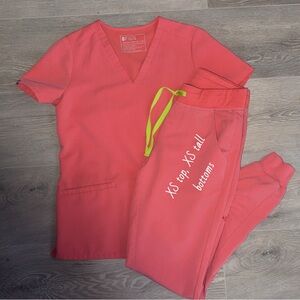 Figs Coral Scrub Set